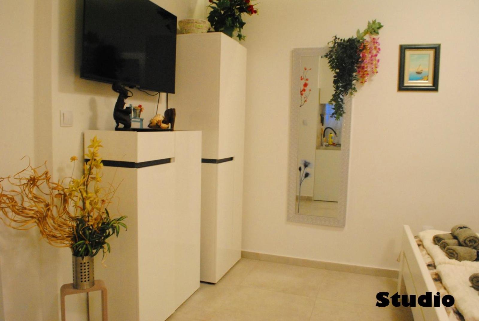 Sunshower Apartment And Studio Split Buitenkant foto